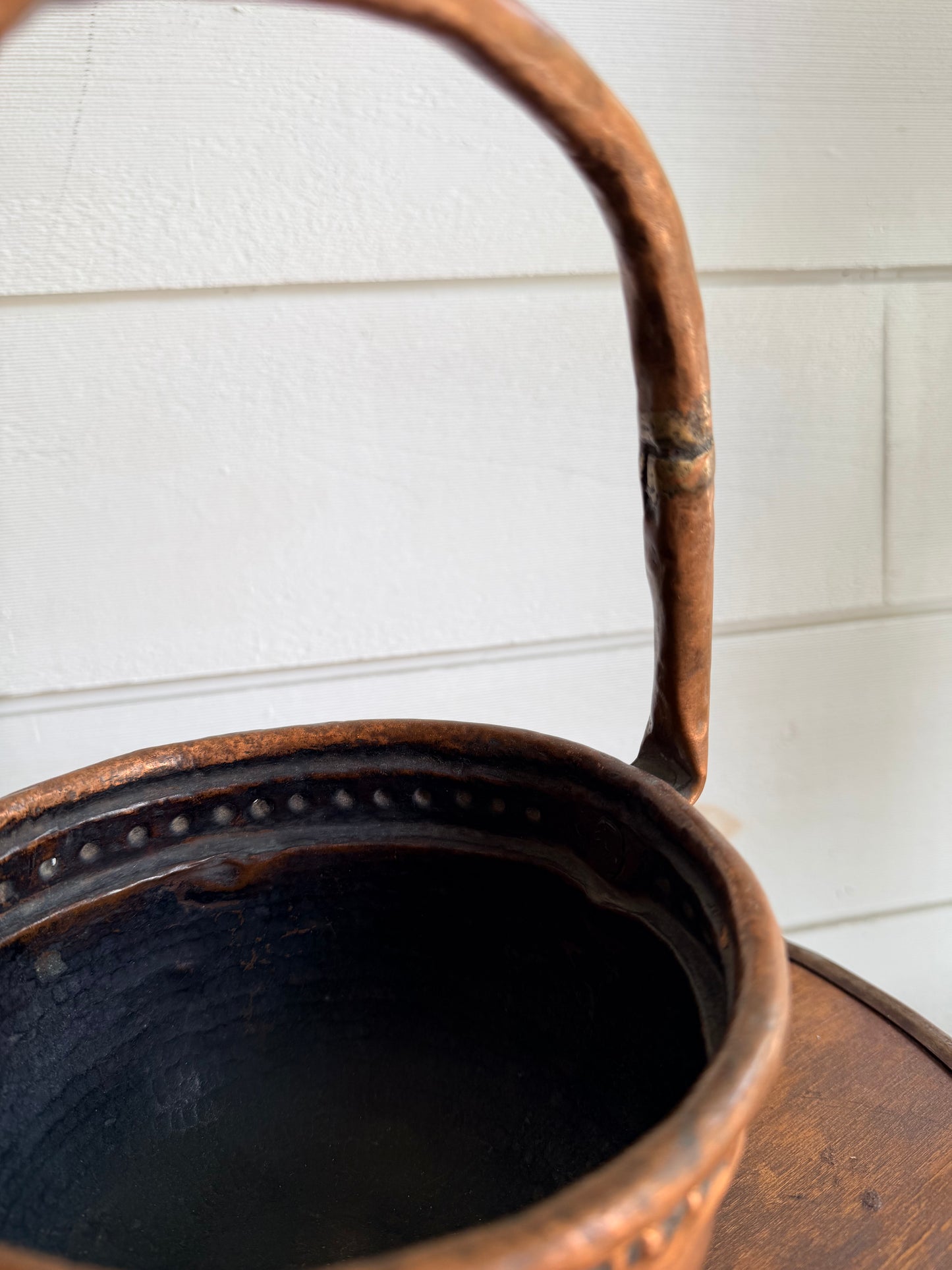 Antique Copper Pot w/ Decorative Rim & Handle