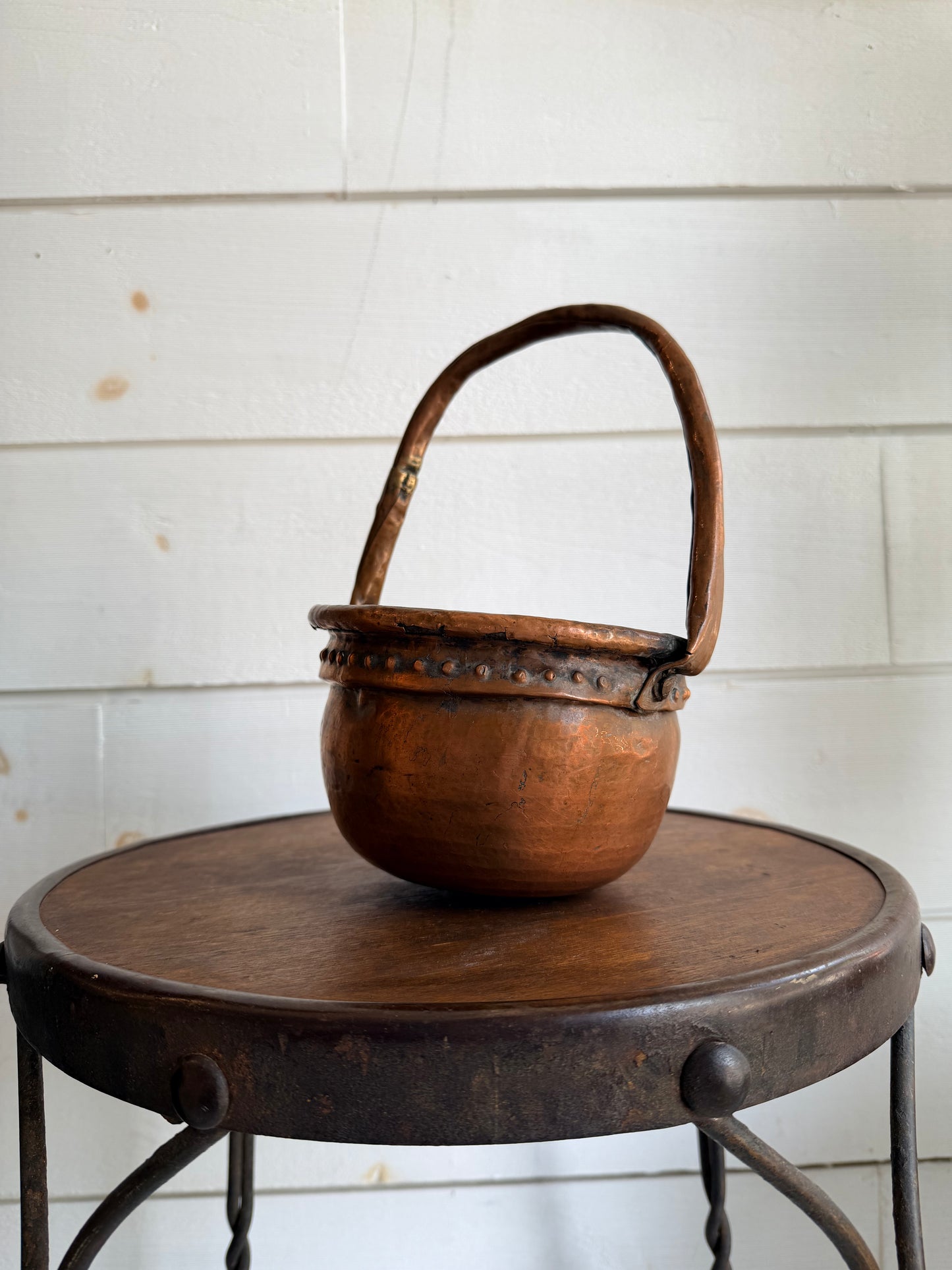 Antique Copper Pot w/ Decorative Rim & Handle