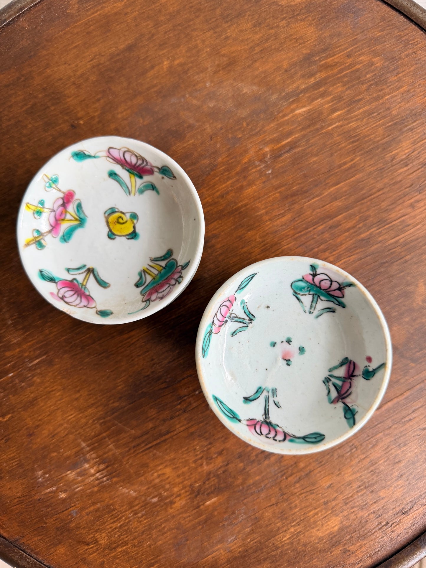 Hand-Painted Chinese Porcelain Finger Bowl w/ Floral Motifs