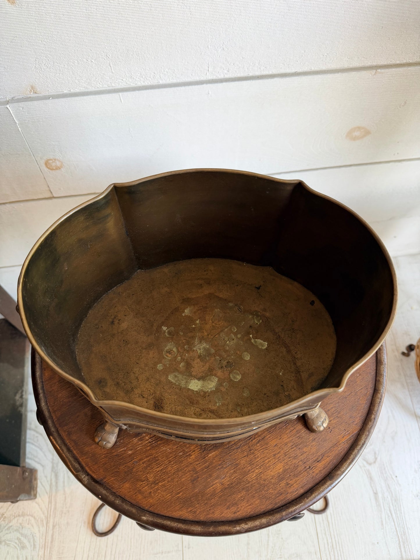 Brass Planter w/ Lion Head Handles & Claw Feet