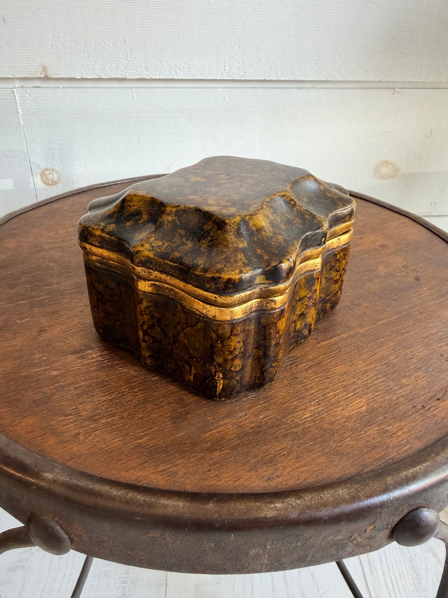 Italian Borghese Lidded Box