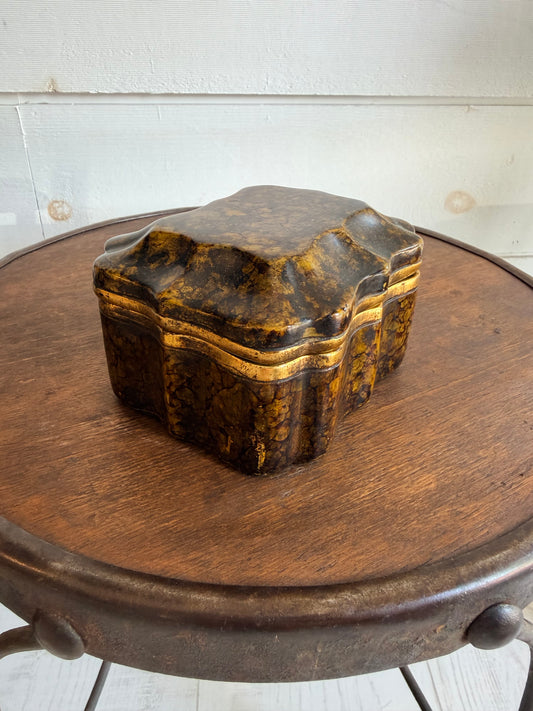Italian Borghese Lidded Box